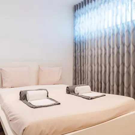 Encanto Terrace House