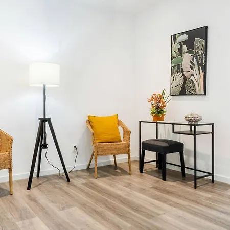 Encanto Terrace House *